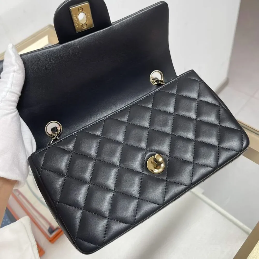 Chanel Women Pre-Loved Bag Brand New Condition